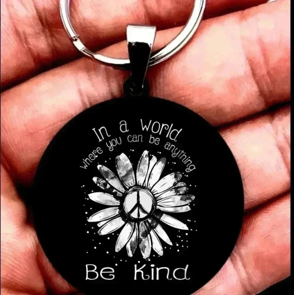 Be king peace Love flower hot Keychain